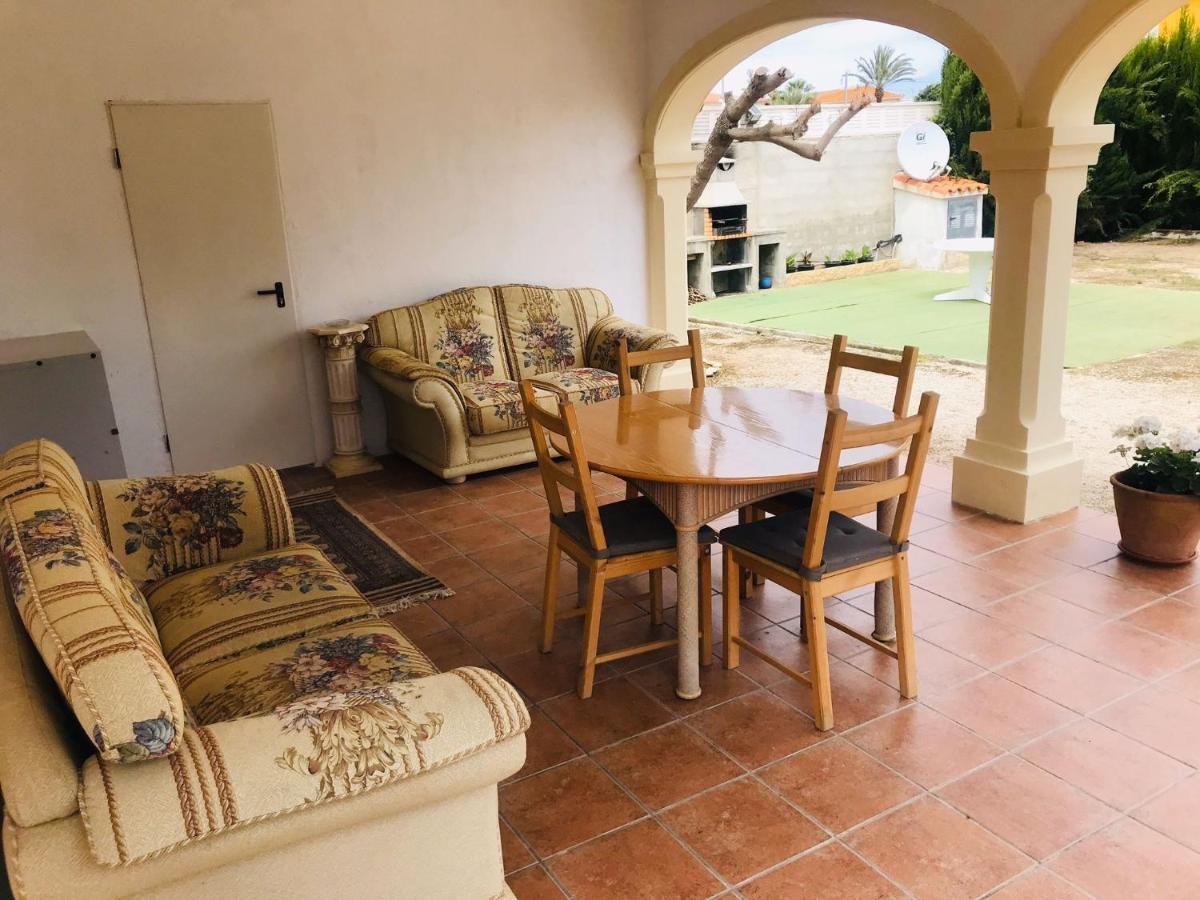 Pensjonat The House Les Deveses Zewnętrze zdjęcie