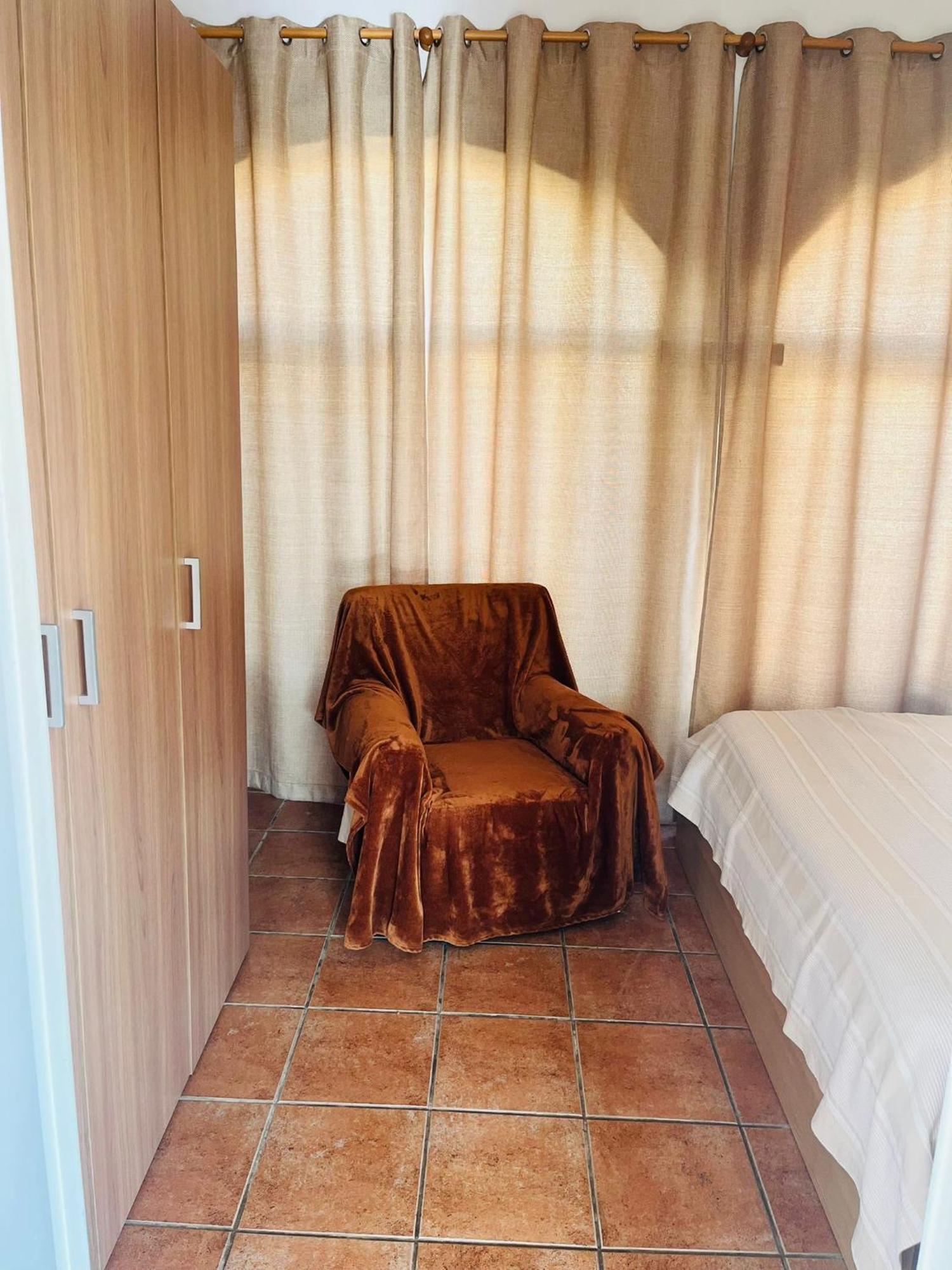 Pensjonat The House Les Deveses Zewnętrze zdjęcie