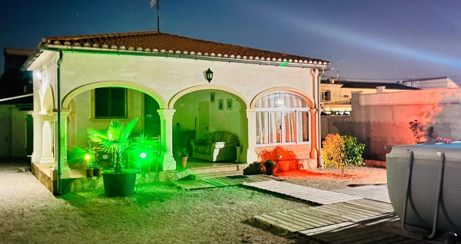 Pensjonat The House Les Deveses Zewnętrze zdjęcie