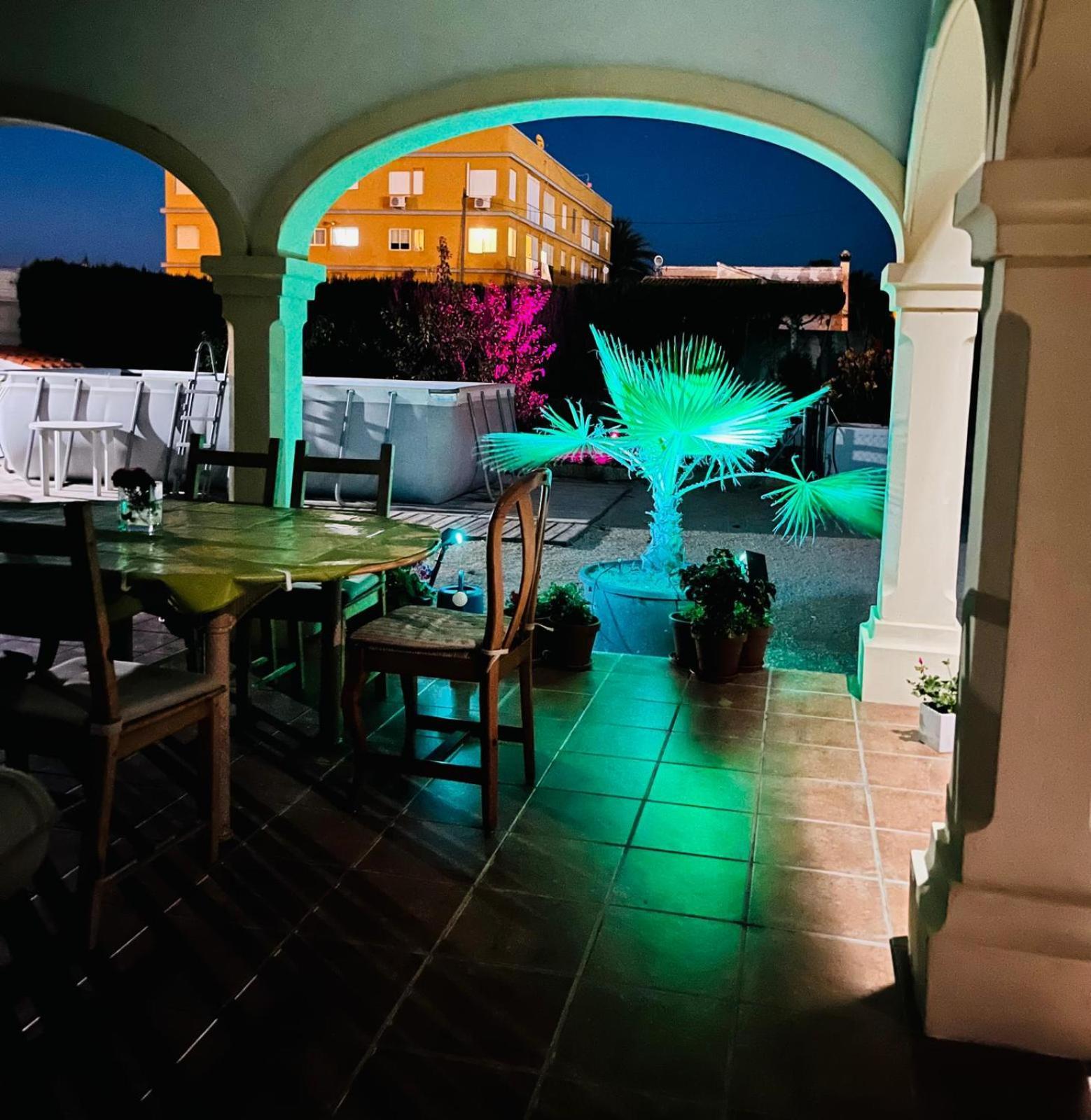 Pensjonat The House Les Deveses Zewnętrze zdjęcie