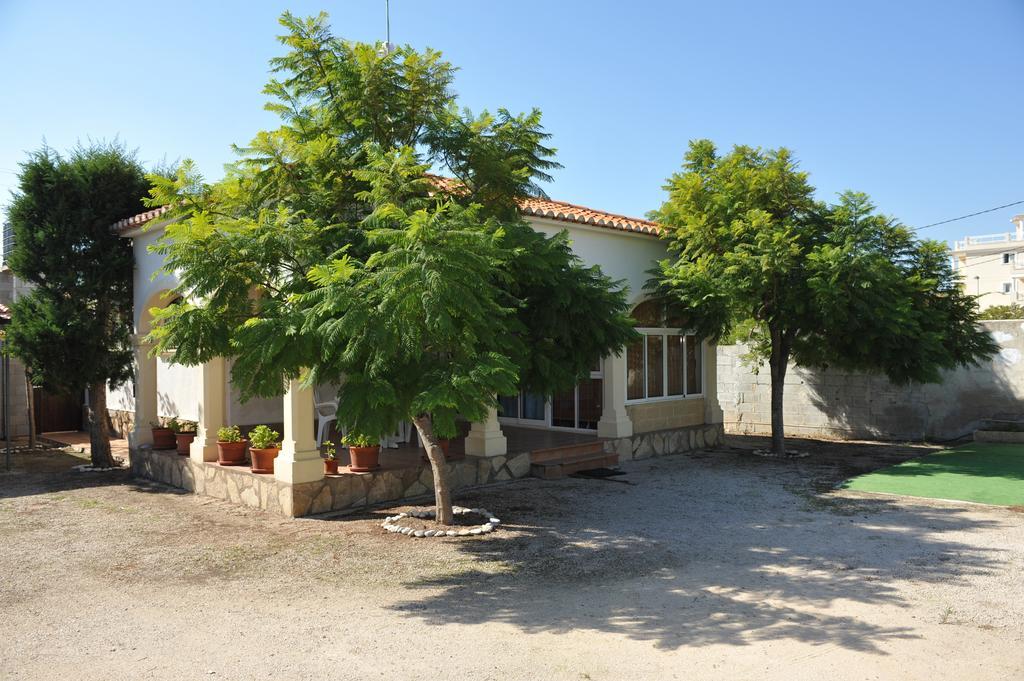 Pensjonat The House Les Deveses Zewnętrze zdjęcie
